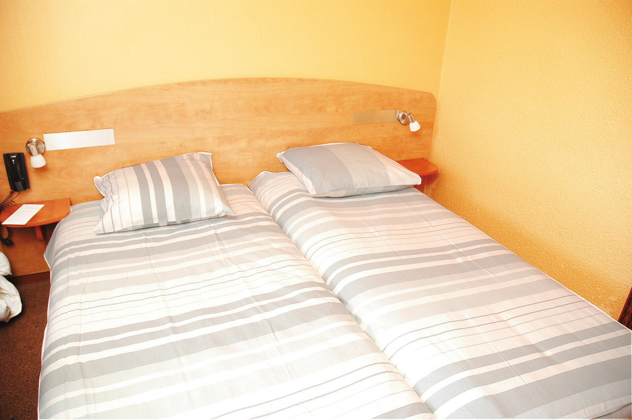 Le Cheval Noir Hotel Paris Pantin Room photo